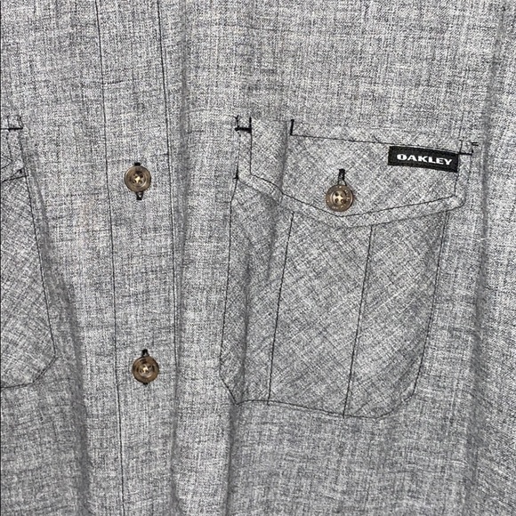 Oakley shirt - Picture 2 of 4